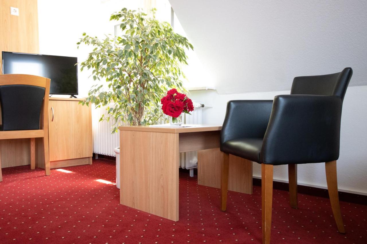 Pension Krone Швебиш-Гмюнд Экстерьер фото