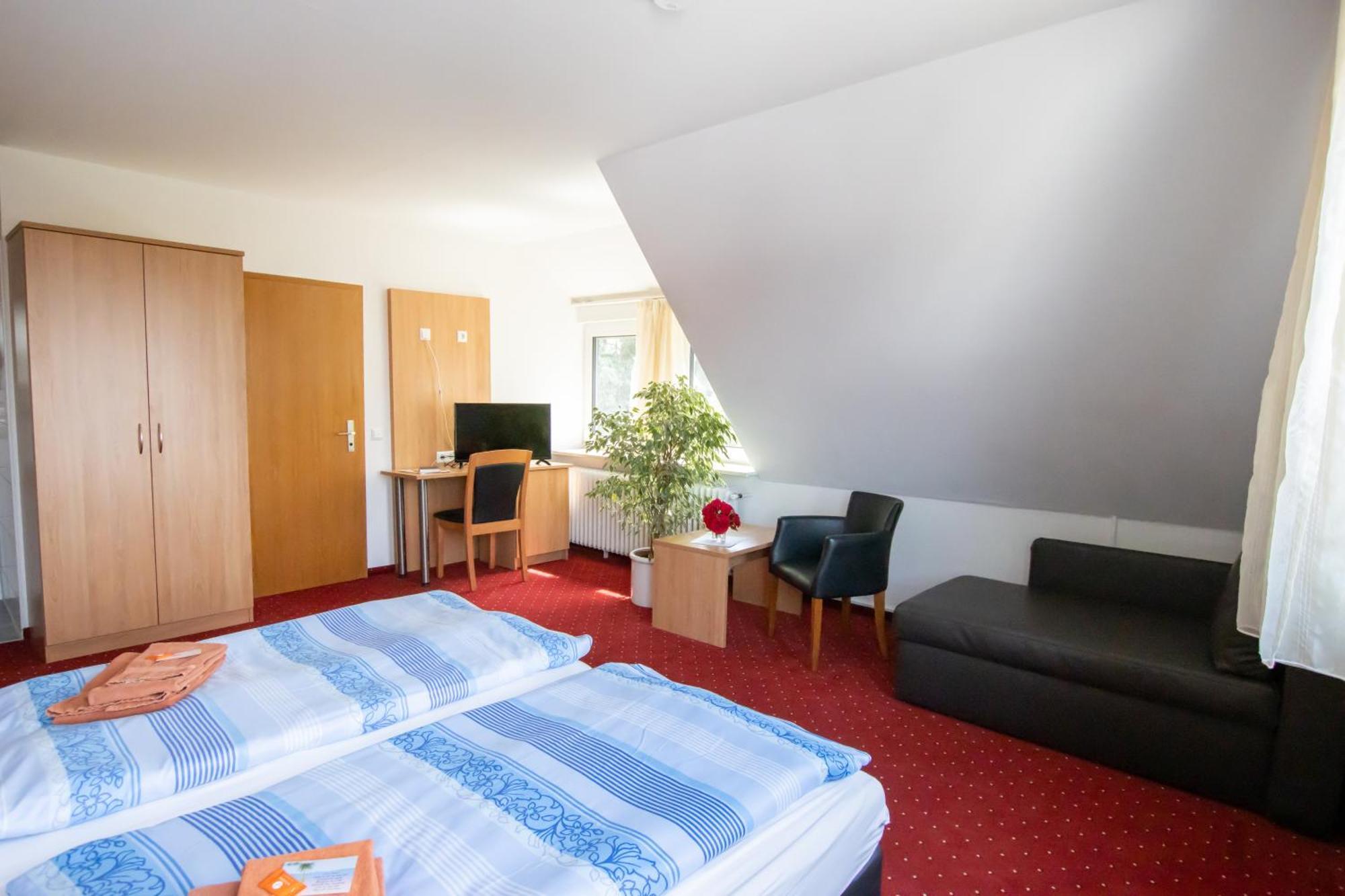 Pension Krone Швебиш-Гмюнд Экстерьер фото