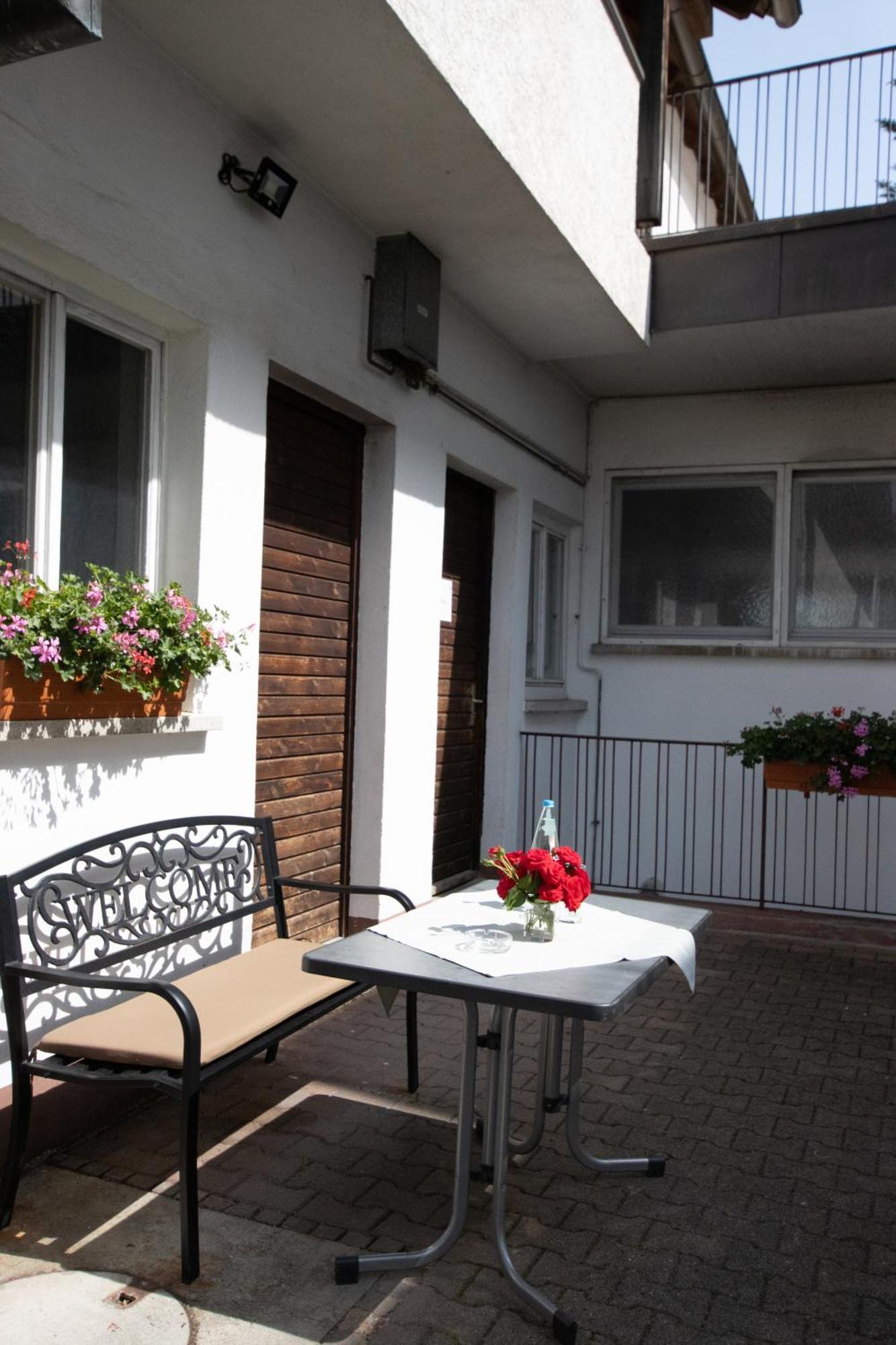 Pension Krone Швебиш-Гмюнд Экстерьер фото