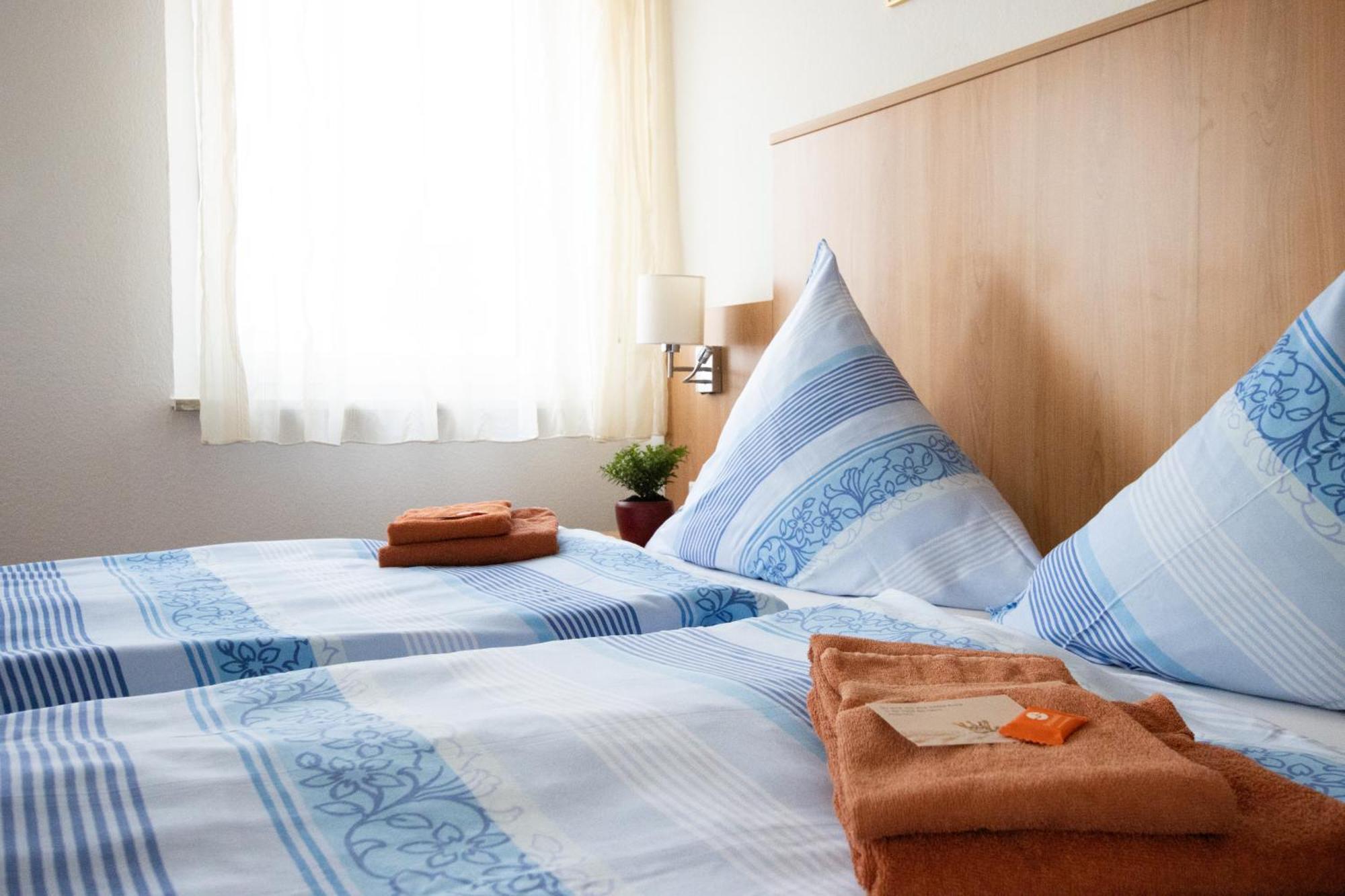 Pension Krone Швебиш-Гмюнд Экстерьер фото